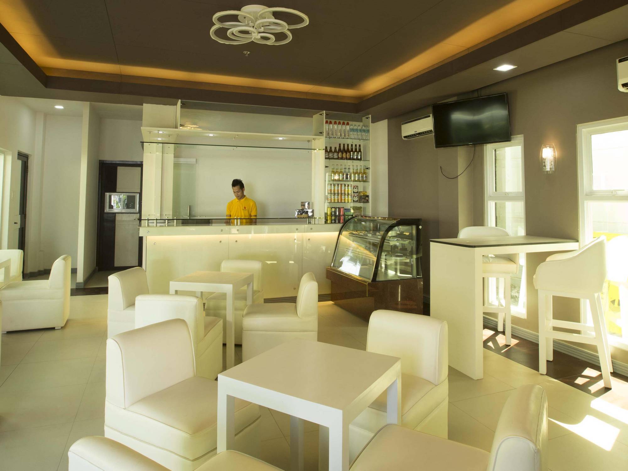 The Lucky 9 Budget Hotel Tagum Buitenkant foto