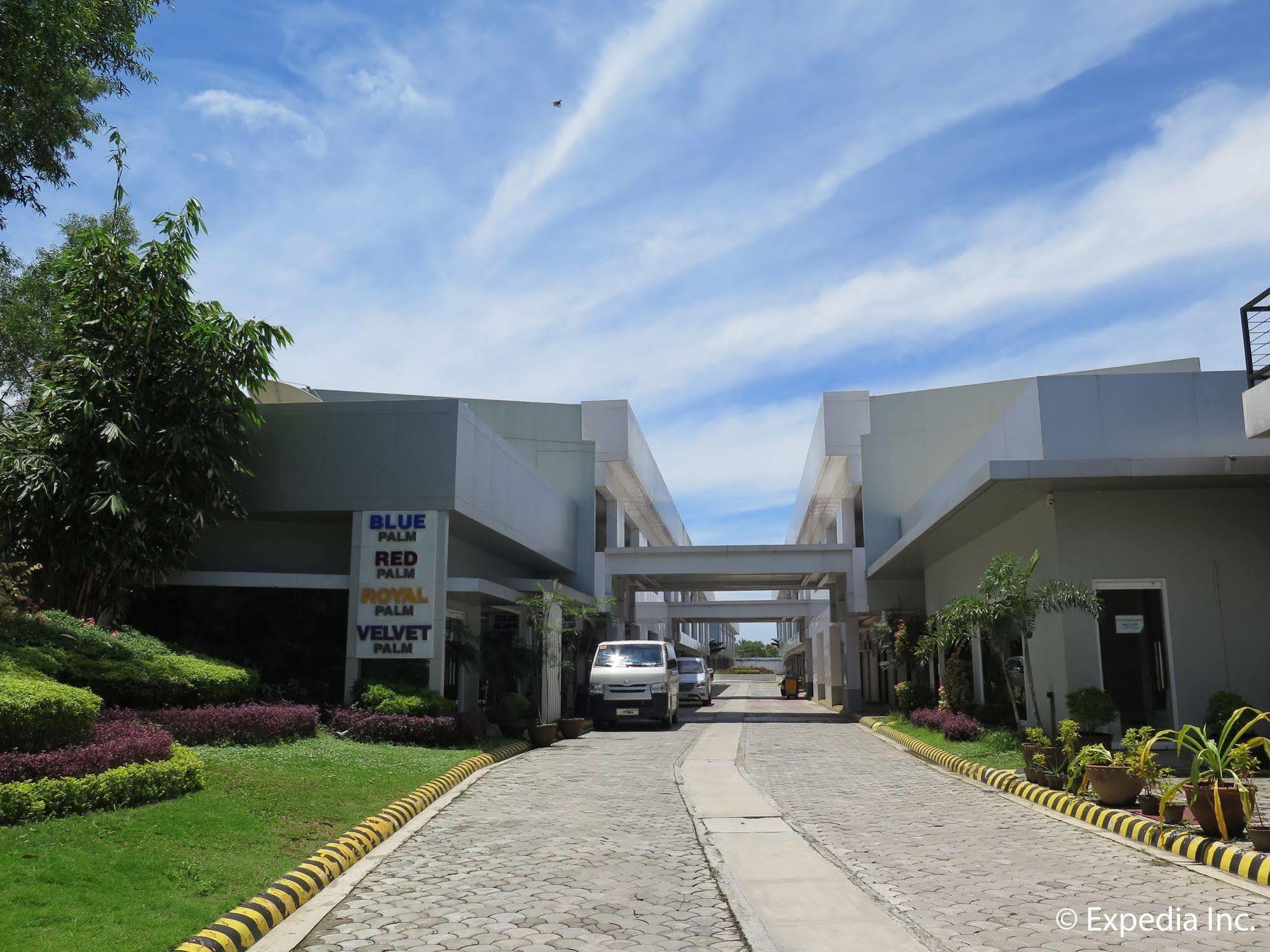 The Lucky 9 Budget Hotel Tagum Buitenkant foto