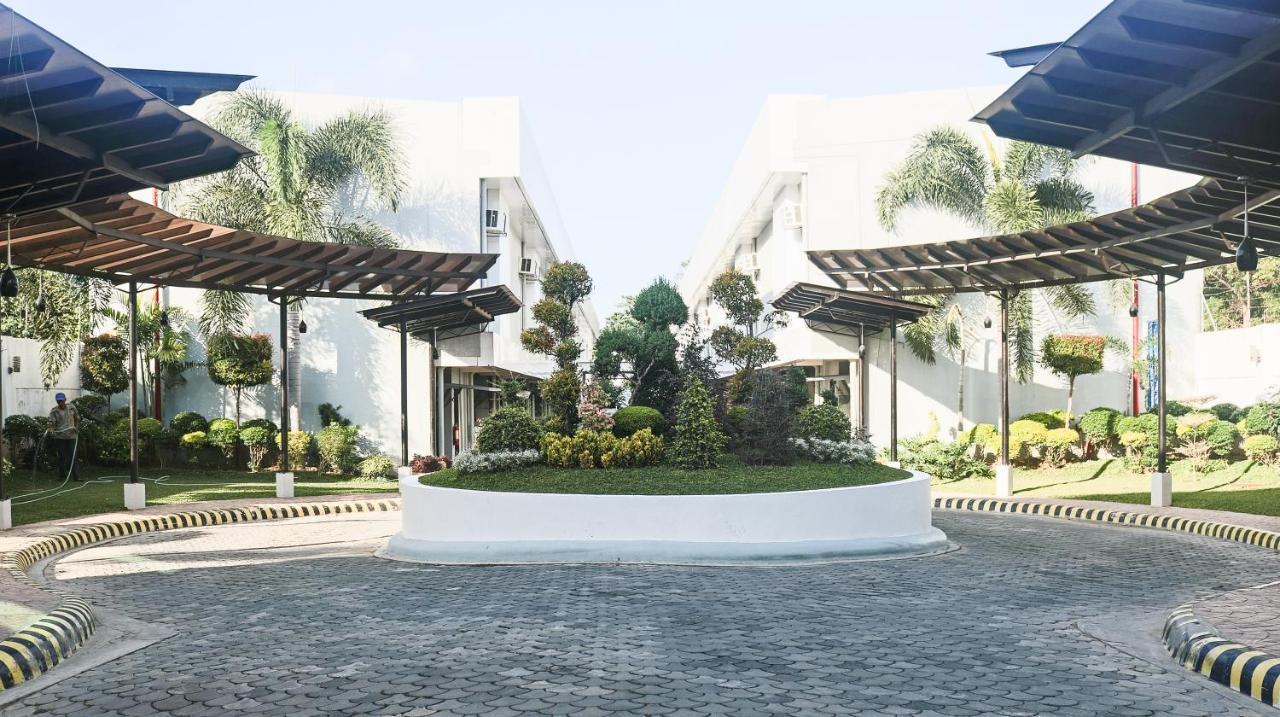 The Lucky 9 Budget Hotel Tagum Buitenkant foto